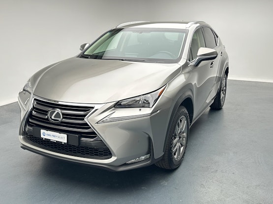 First vehicle image