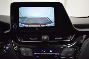 Vehicle image TOYOTA C-HR 2.0 VVTi HSD GR Sport