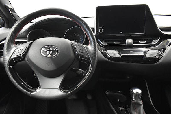 Vehicle image 5