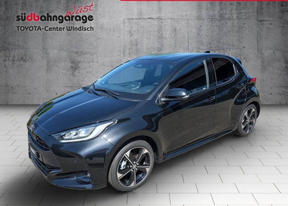 First vehicle image First vehicle image