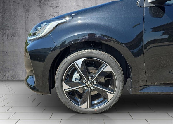 Vehicle image 14 Vehicle image 14