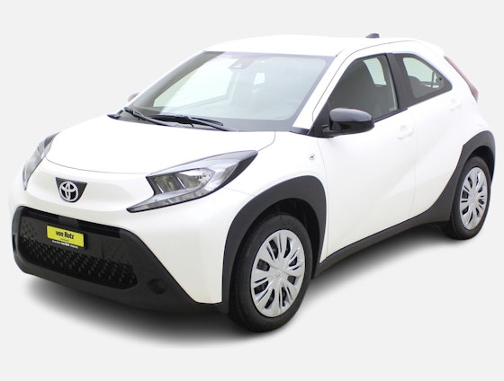 First vehicle image