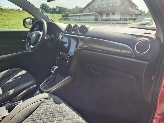 Vehicle image 6