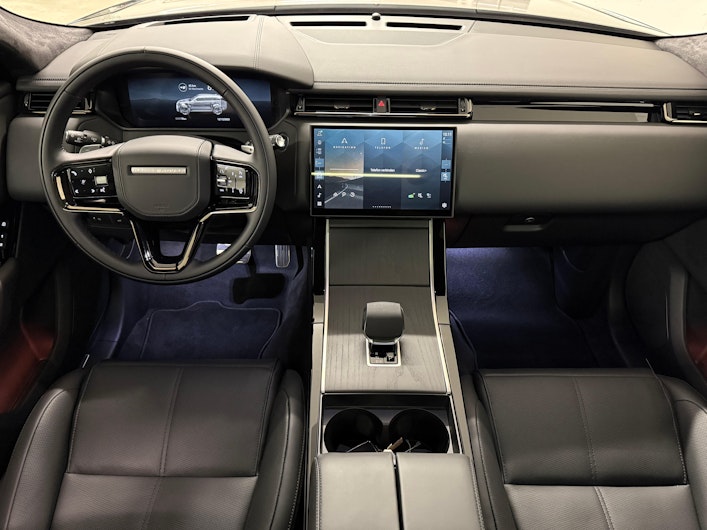 Vehicle image LAND ROVER RANGE ROVER VELAR