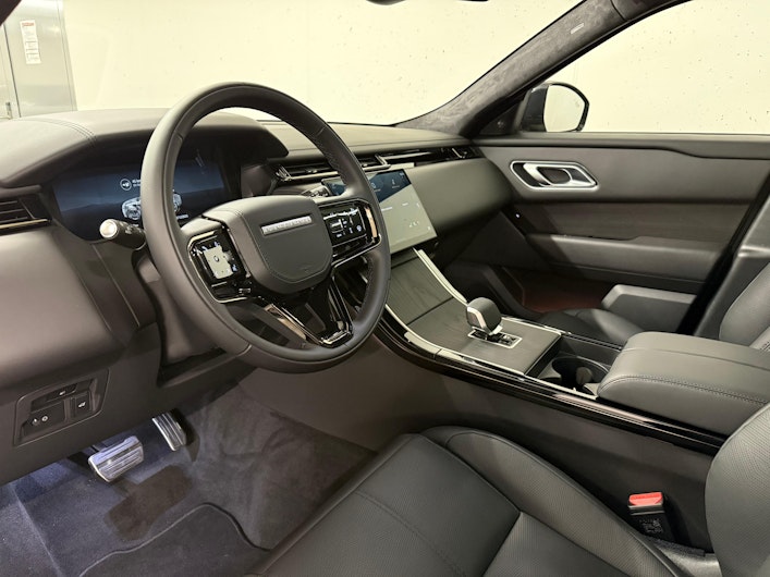 Vehicle image LAND ROVER RANGE ROVER VELAR