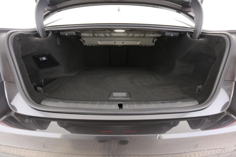 Vehicle image BMW 5 SERIES