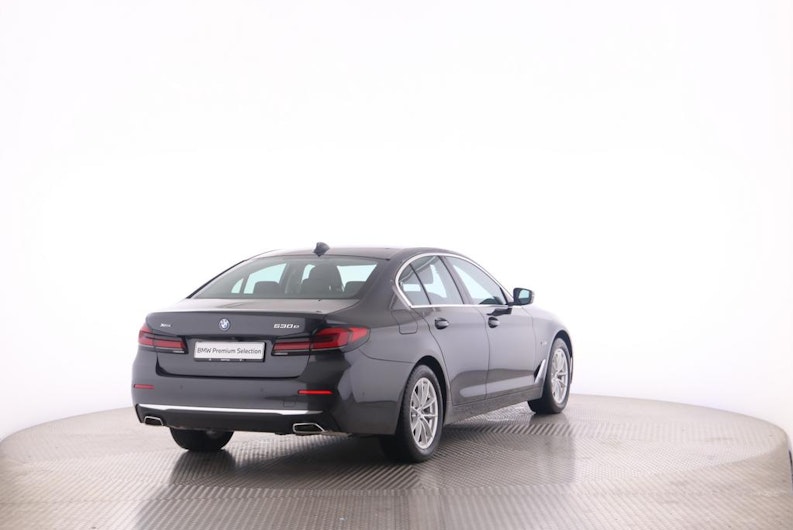 Vehicle image BMW 5 SERIES