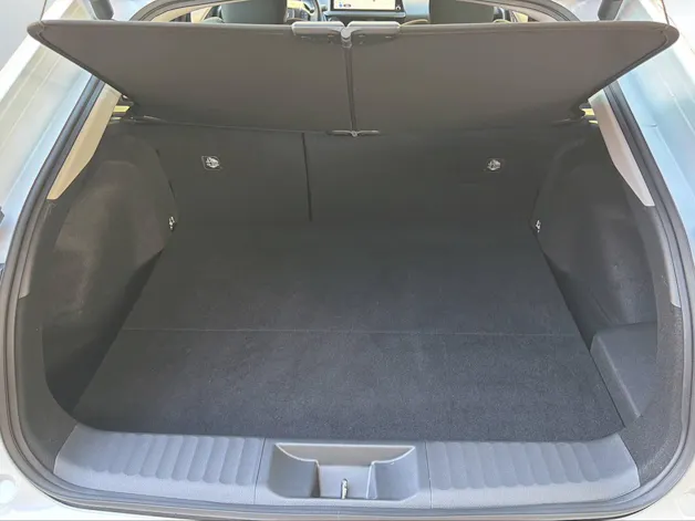 Toyota Prius 2.0 Plug-In-Hybrid Style