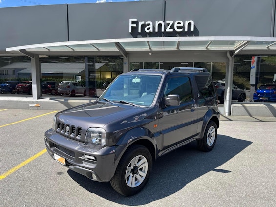 First vehicle image