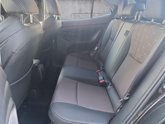 Vehicle image 9 Vehicle image 9