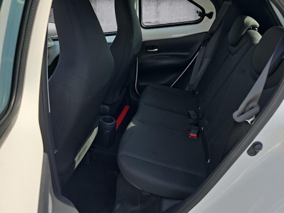 Vehicle image 9 Vehicle image 9