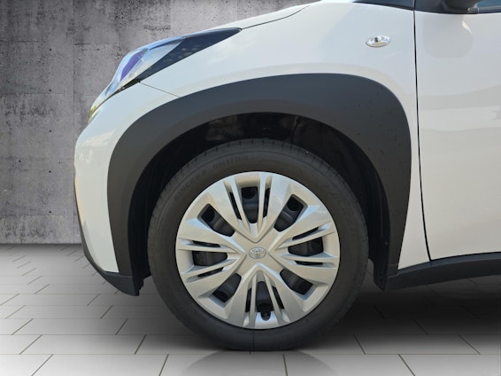 Vehicle image 14 Vehicle image 14