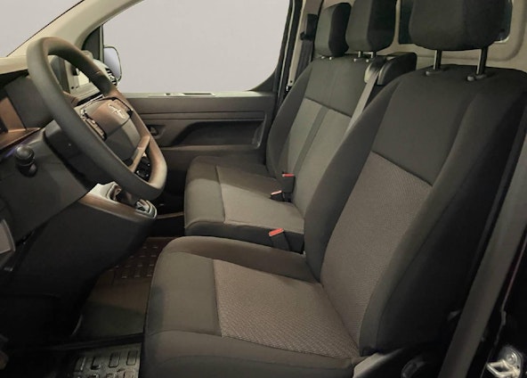 Vehicle image 4 Vehicle image 4