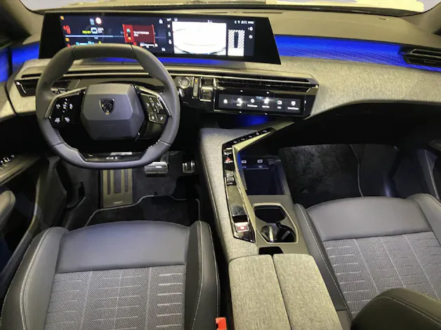 Peugeot 5008 1.6 PHEV GT