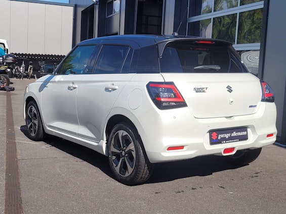 Vehicle image 2 Vehicle image 2