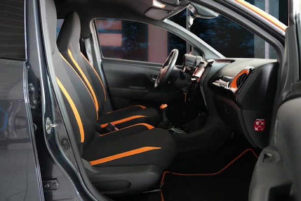 Vehicle image 7