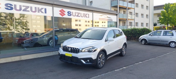 First vehicle image
