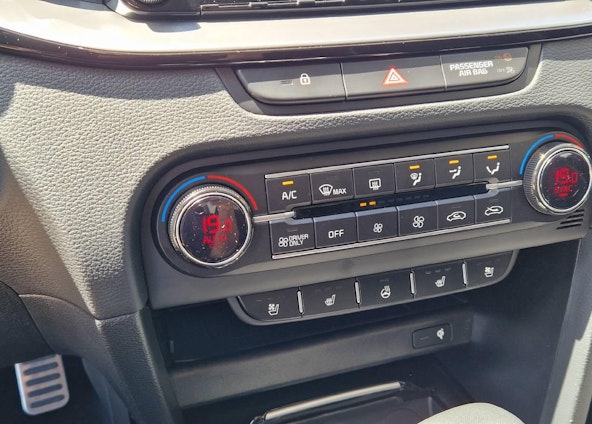 Vehicle image 5 Vehicle image 5