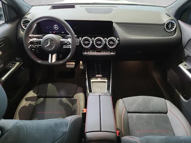 Mercedes-Benz GLA 250 4Matic 8G-DCT Swiss Star