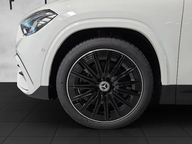 Mercedes-Benz GLA 250 4Matic 8G-DCT Swiss Star