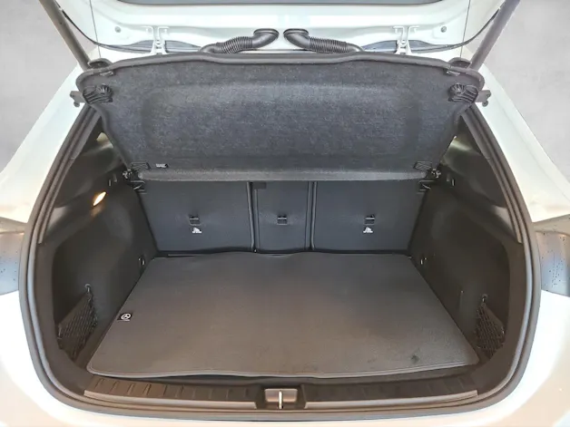 Mercedes-Benz GLA 250 4Matic 8G-DCT Swiss Star