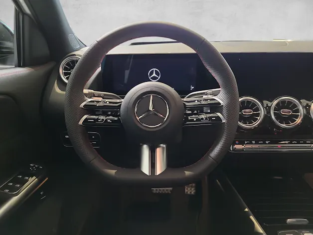 Mercedes-Benz GLA 250 4Matic 8G-DCT Swiss Star
