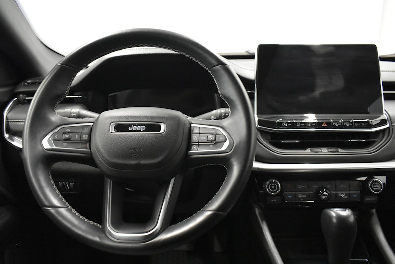 Vehicle image JEEP COMPASS