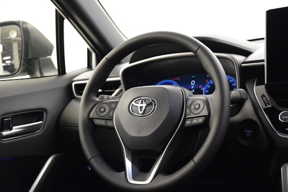 Vehicle image 13