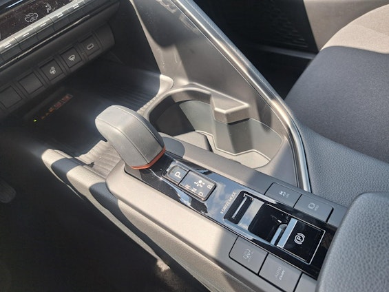 Vehicle image 13 Vehicle image 13