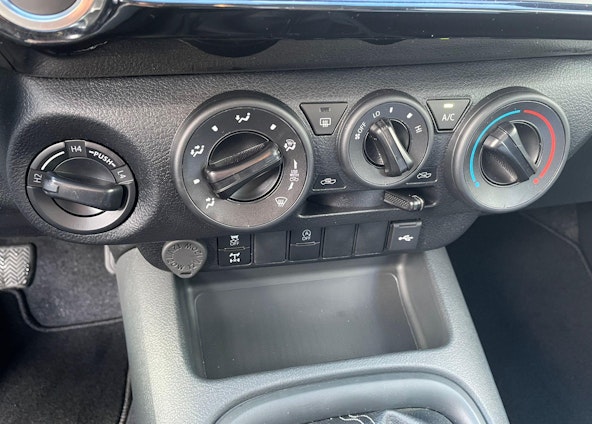 Vehicle image 10 Vehicle image 10