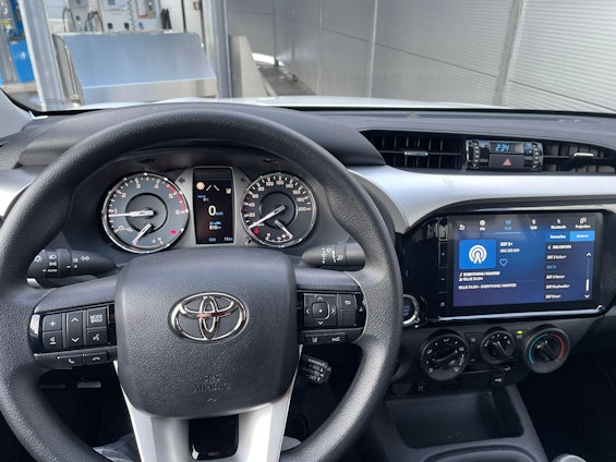 Vehicle image 5 Vehicle image 5