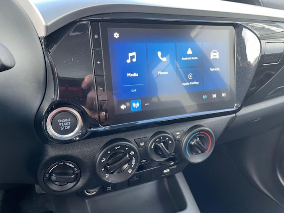 Vehicle image 9 Vehicle image 9