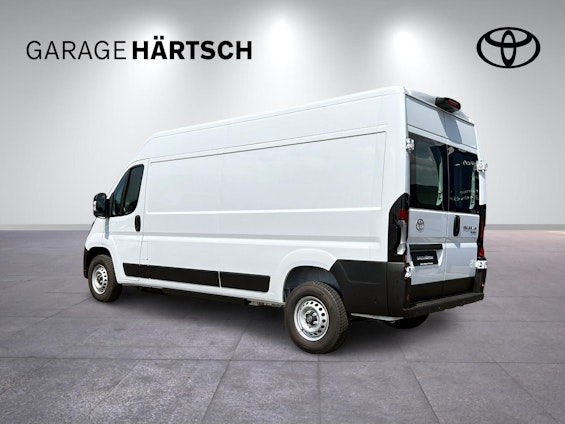 Vehicle image 3 Vehicle image 3