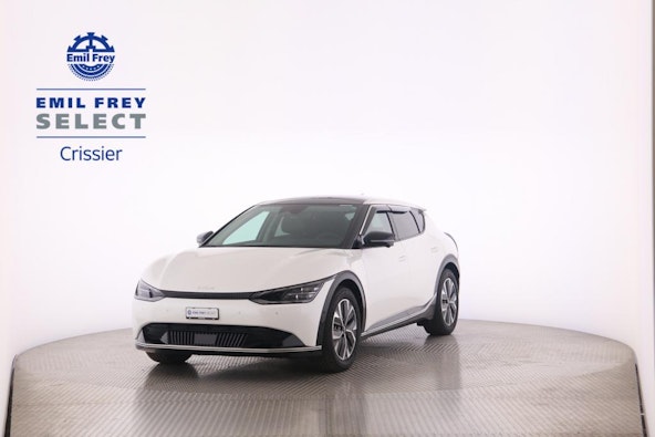 First vehicle image