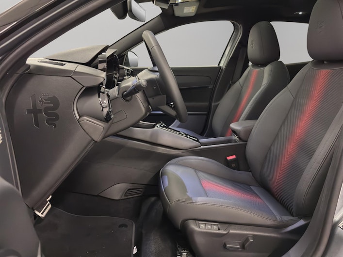 Vehicle image ALFA ROMEO JUNIOR