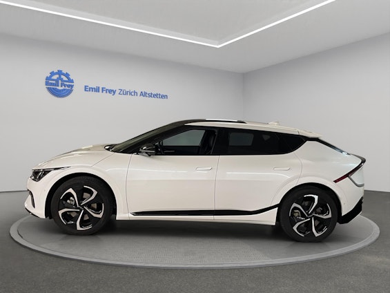 Vehicle image 4 Vehicle image 4