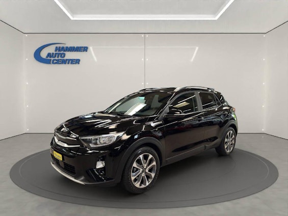 First vehicle image