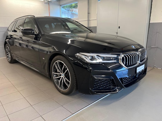 BMW 530d xDrive Touring 1