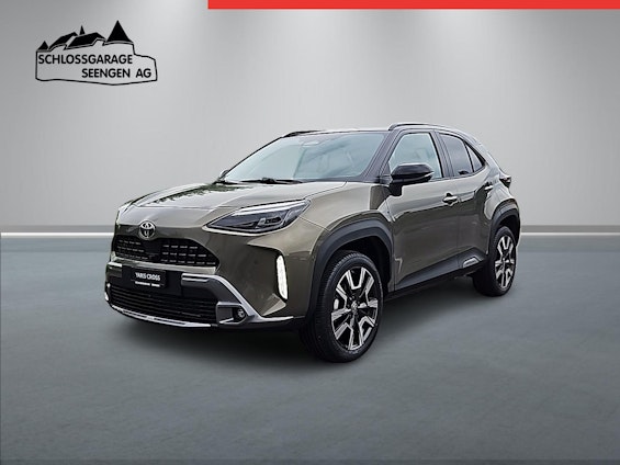 First vehicle image