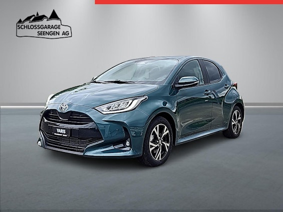 First vehicle image