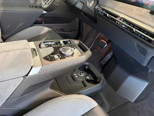 BMW iX xDrive60