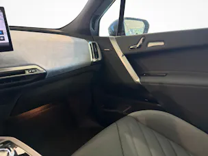 BMW iX xDrive60