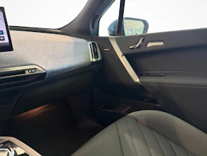 https://vehicle.imgix.net/3927987/ad2502a1-dff3-40ca-bd91-eea20f23f505.jpg