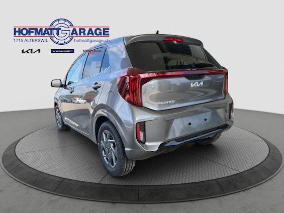 Vehicle image 9 Vehicle image 9