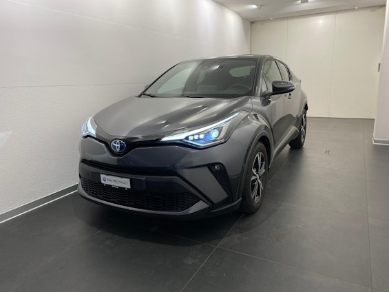 First vehicle image