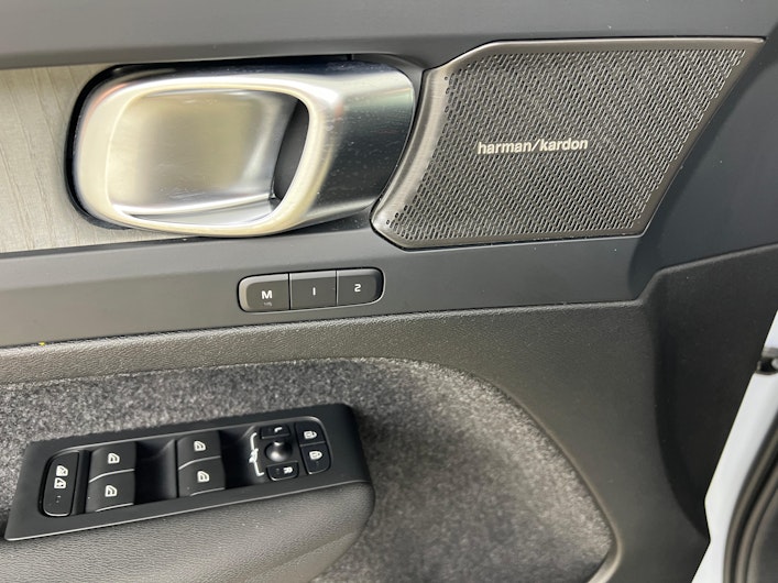 Vehicle image VOLVO XC40