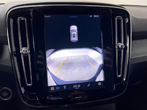 Vehicle image VOLVO XC40 2.0 B4 MH Plus Dark