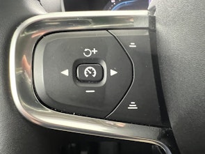 Vehicle image VOLVO XC40 2.0 B4 MH Plus Dark