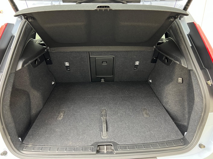 Vehicle image VOLVO XC40