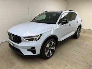 Vehicle image VOLVO XC40 2.0 B4 MH Plus Dark